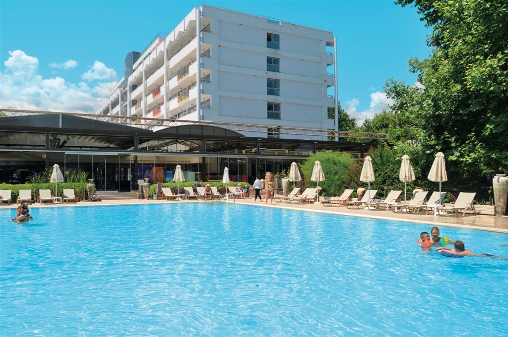 Cronwell Platamon Resort 4