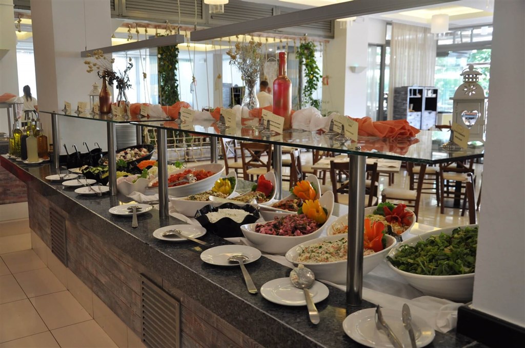 Cronwell Platamon Resort 8