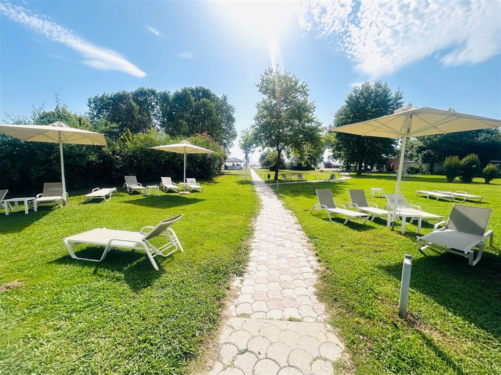 Olympian Bay Grand Resort 4