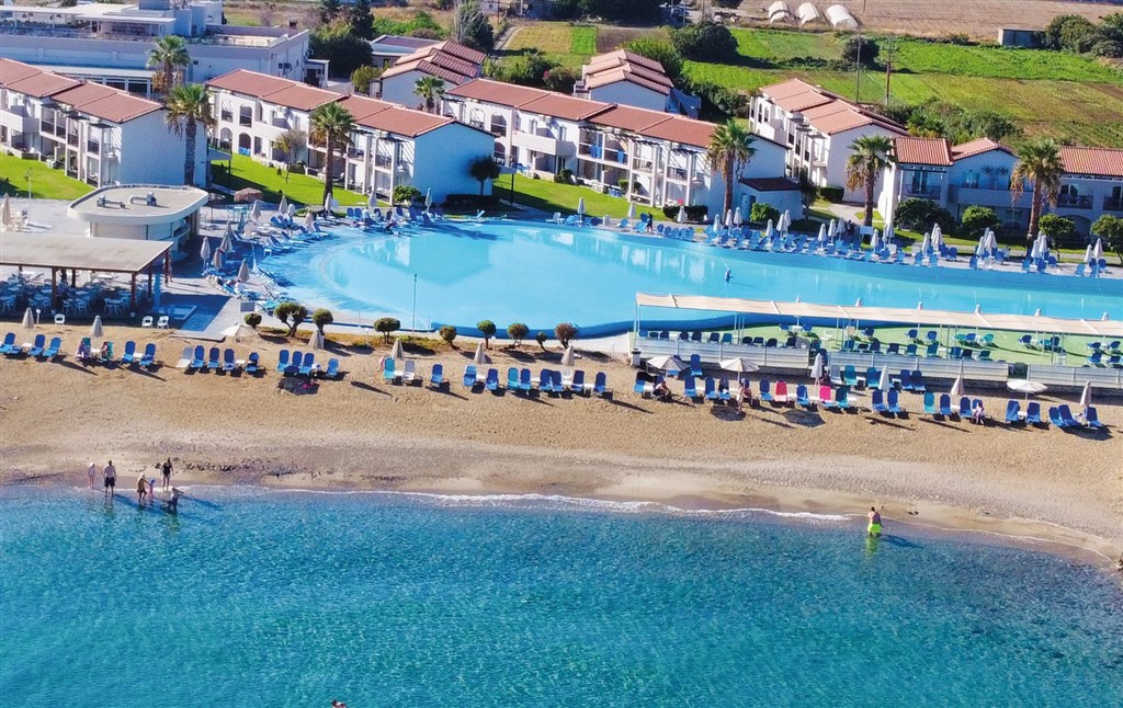 White Olive Marine Aquapark 1