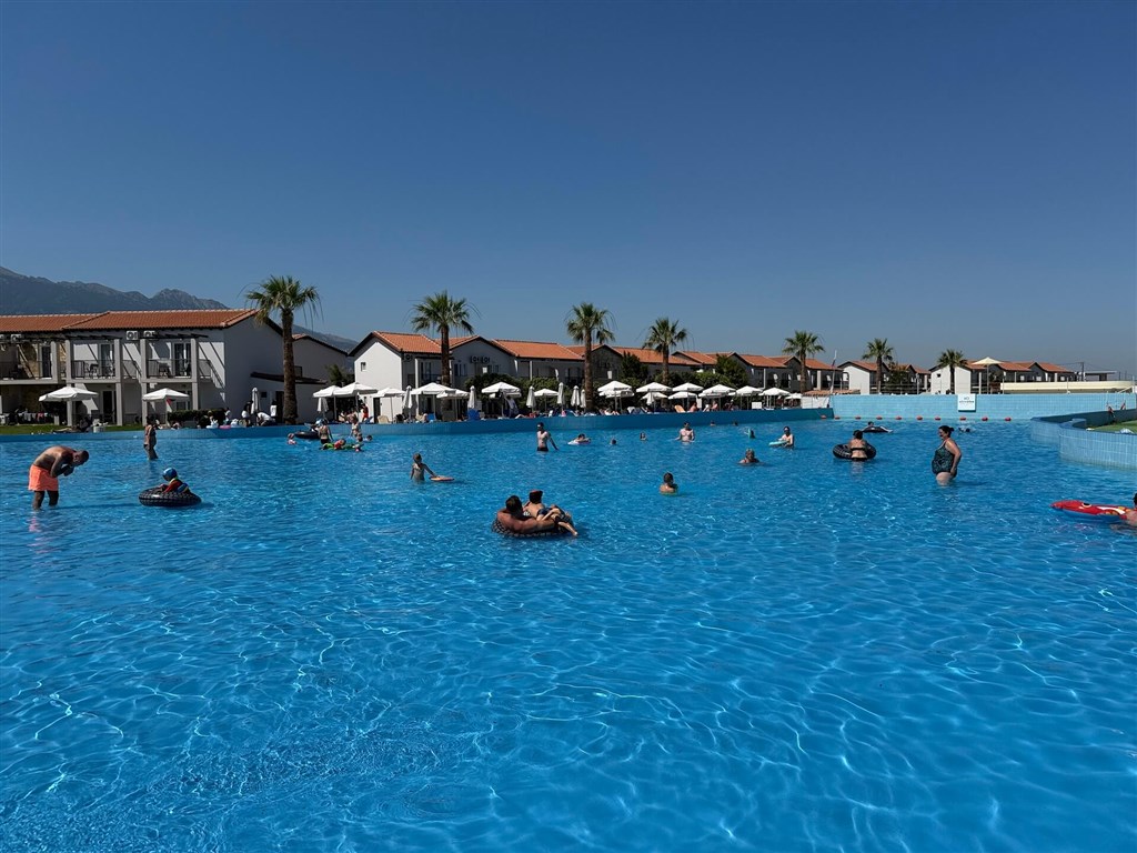 White Olive Marine Aquapark 17