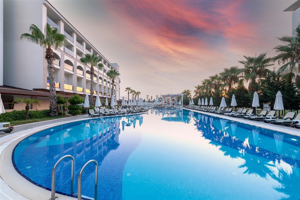 LRS Port River Hotel & Spa 13