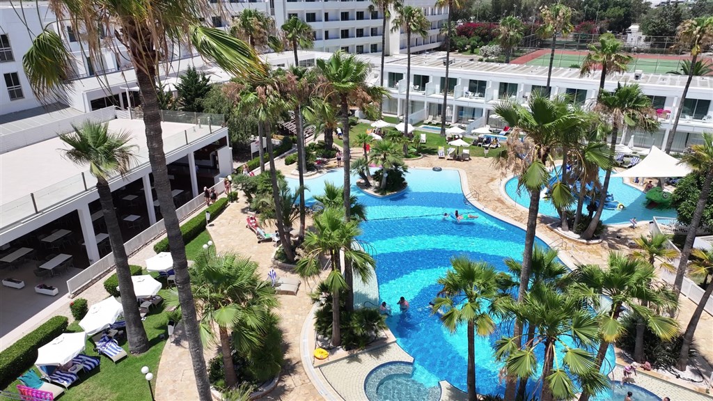 The Dome Beach Hotel & Resort 16